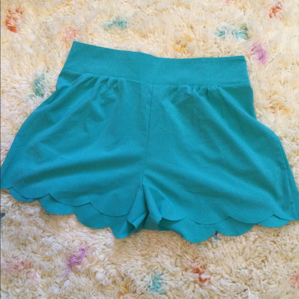 J&M Scalloped Green Shorts